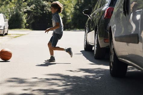 子供 飛び出し 過失割合: なぜ子供は突然道路に飛び出すのか？